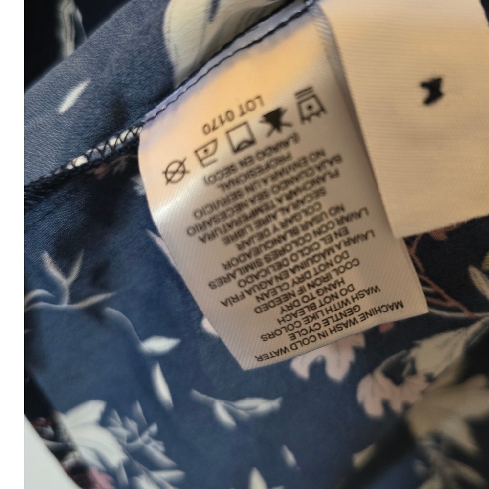 Hilary Radley Womens Navy Blue Floral Split V-Neck Long Sleeve Blouse Size M NWT - Picture 8 of 9